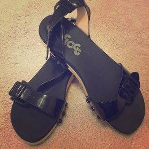 Flogg sandals size 7. Black patent